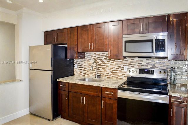 4260 NW 31st Ter 2, Lauderdale Lakes, FL 33309