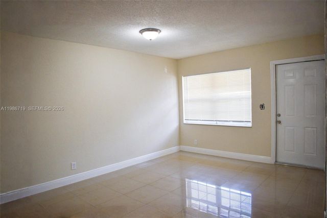 4260 NW 31st Ter 2, Lauderdale Lakes, FL 33309