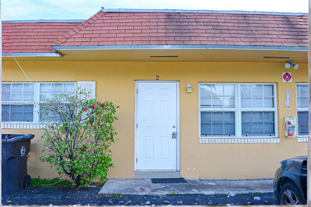 4260 NW 31st Ter 2, Lauderdale Lakes, FL 33309