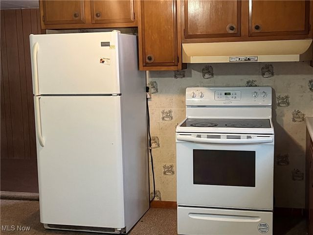 7296 Poore Road, Conneaut, OH 44030