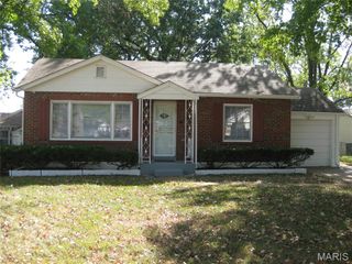 1988 Driftway Drive, Hanley Hills, MO 63114