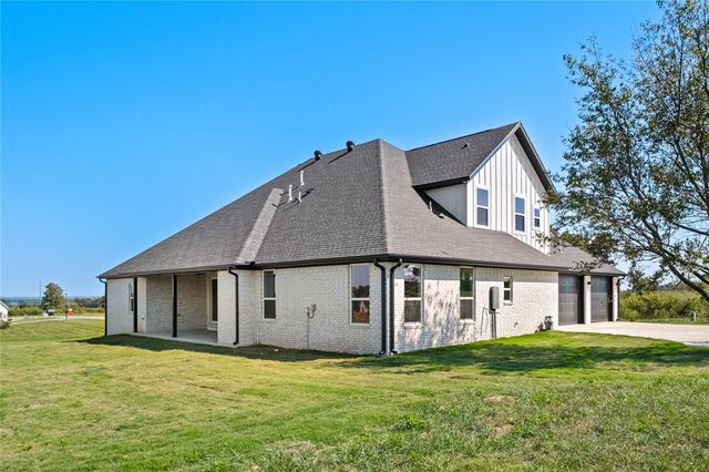 13540 Coop Road, Fayetteville, AR 72704