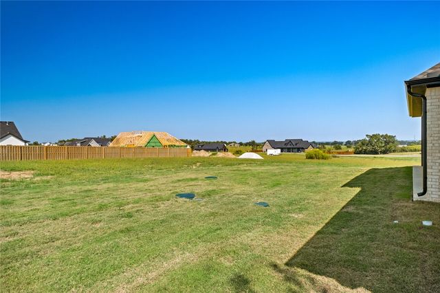 13540 Coop Road, Fayetteville, AR 72704