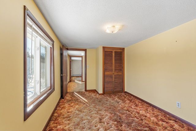 318 Lovewell St, Gardner, MA 01440