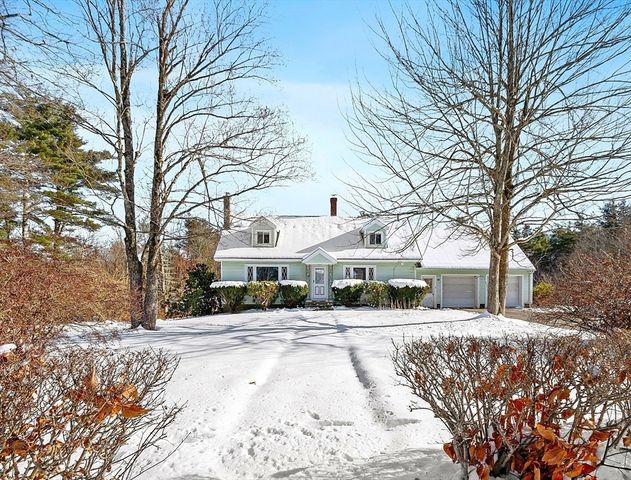 318 Lovewell St, Gardner, MA 01440
