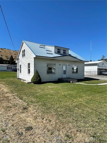 1579 2nd Ave N, Okanogan, WA 98840