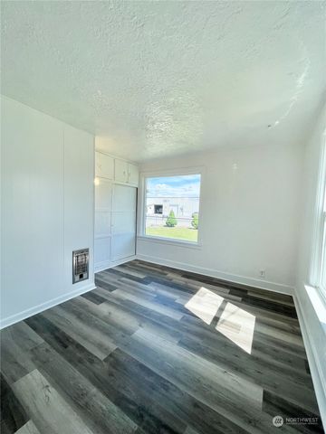 1579 2nd Ave N, Okanogan, WA 98840