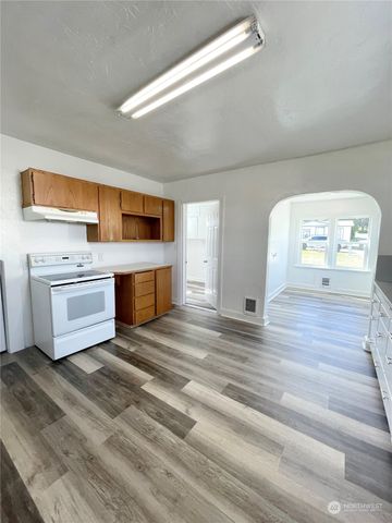 1579 2nd Ave N, Okanogan, WA 98840