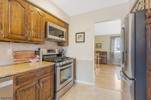 19 Bass Dr, Roxbury Twp., NJ 07876