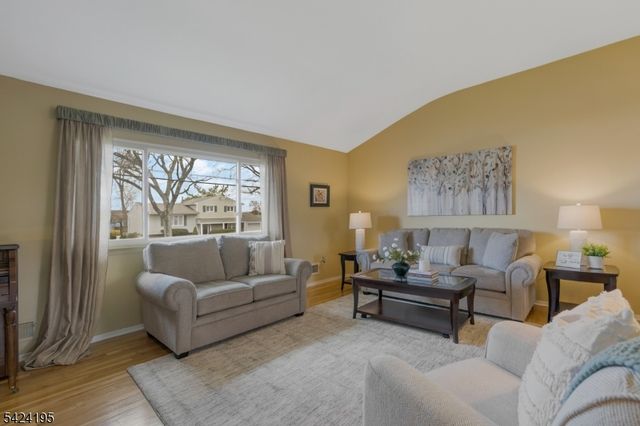 19 Bass Dr, Roxbury Twp., NJ 07876