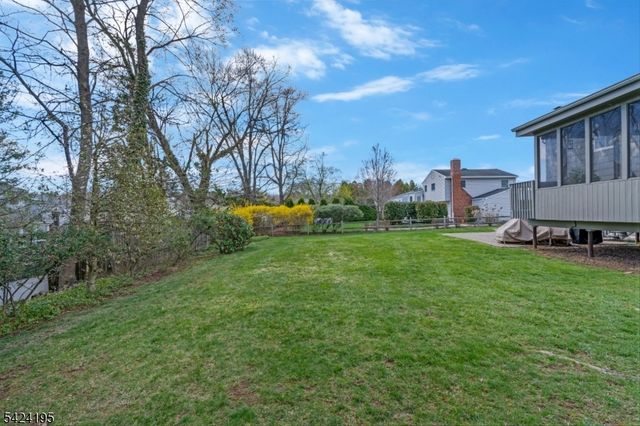 19 Bass Dr, Roxbury Twp., NJ 07876