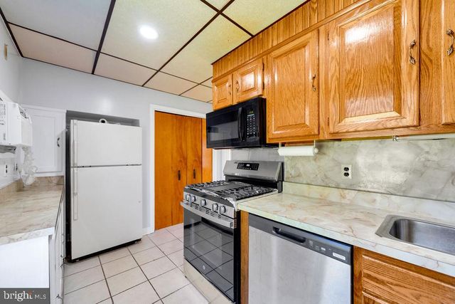 4400 SCHOOL LN, Drexel Hill, PA 19026