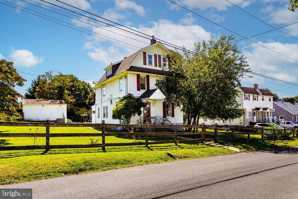 4400 SCHOOL LN, Drexel Hill, PA 19026