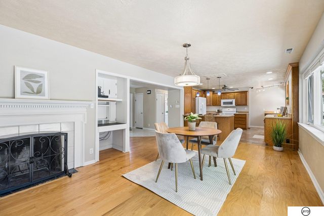 940 S Cotner Boulevard, Lincoln, NE 68510