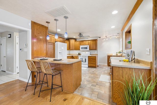 940 S Cotner Boulevard, Lincoln, NE 68510