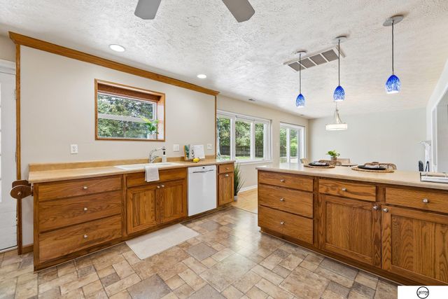 940 S Cotner Boulevard, Lincoln, NE 68510