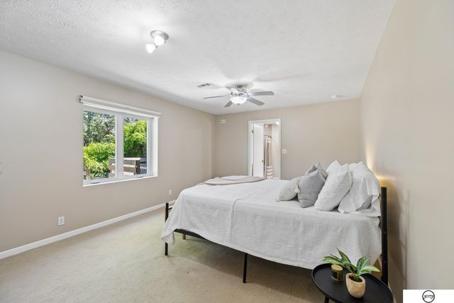 940 S Cotner Boulevard, Lincoln, NE 68510