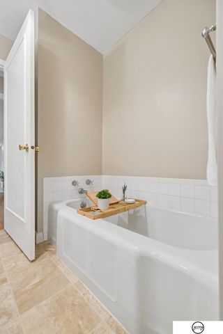 940 S Cotner Boulevard, Lincoln, NE 68510