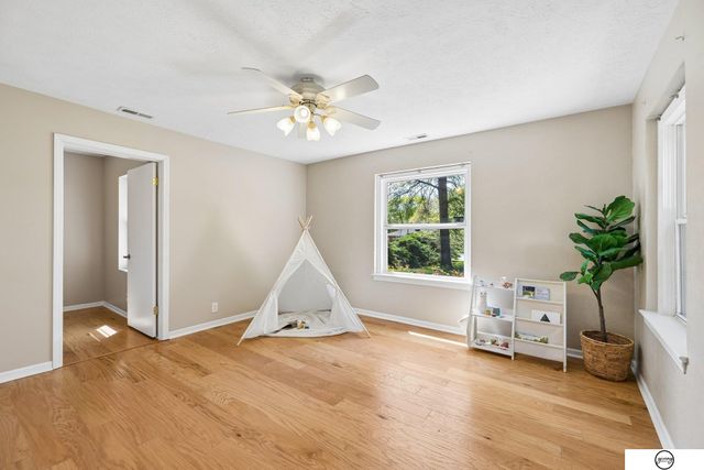 940 S Cotner Boulevard, Lincoln, NE 68510
