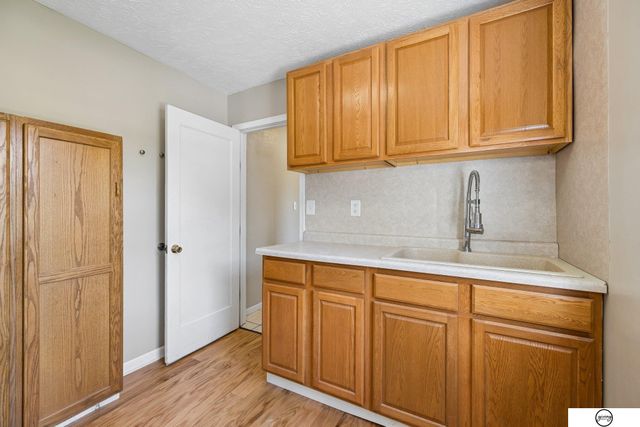 940 S Cotner Boulevard, Lincoln, NE 68510