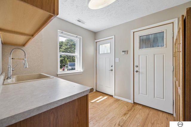940 S Cotner Boulevard, Lincoln, NE 68510