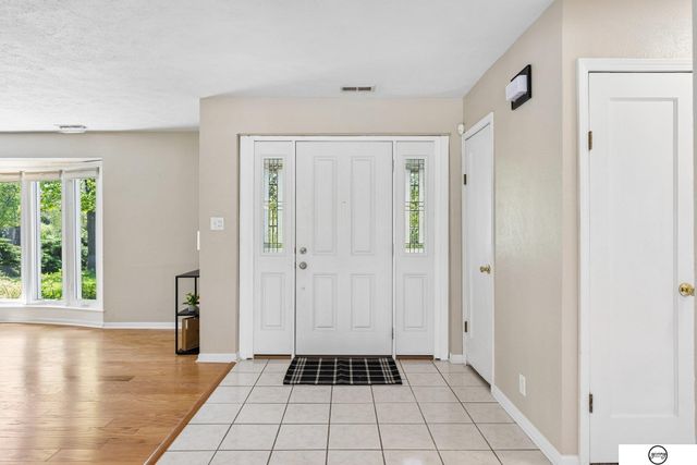 940 S Cotner Boulevard, Lincoln, NE 68510