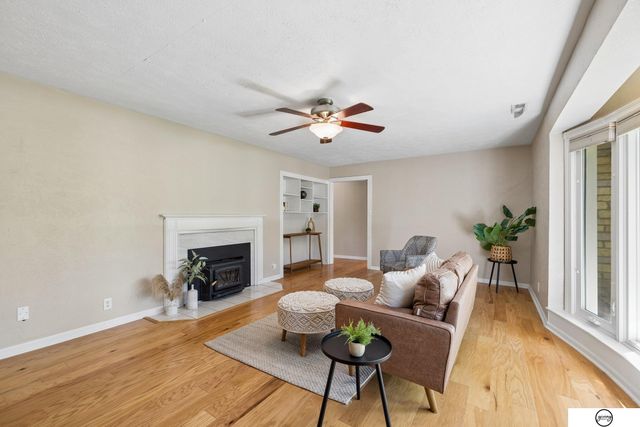 940 S Cotner Boulevard, Lincoln, NE 68510