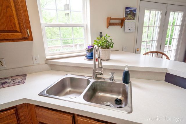 2670 Grand River Drive Ne, Ada Twp, MI 49525