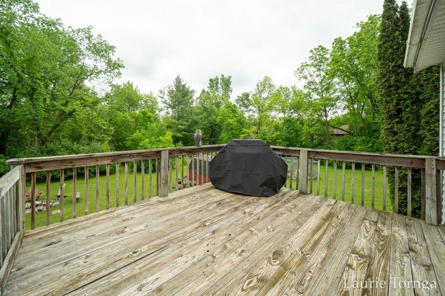2670 Grand River Drive Ne, Ada Twp, MI 49525