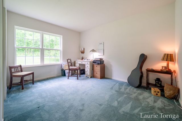 2670 Grand River Drive Ne, Ada Twp, MI 49525