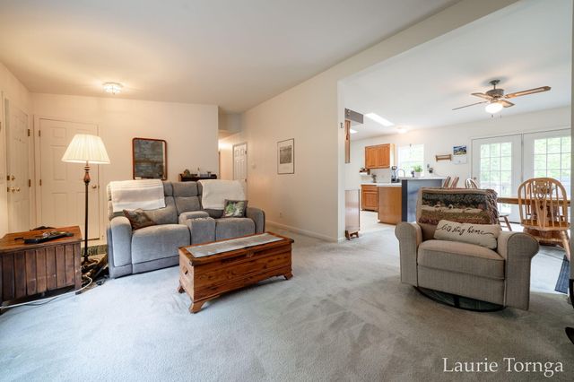 2670 Grand River Drive Ne, Ada Twp, MI 49525