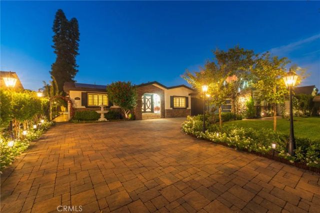 1861 W Chalet, Anaheim, CA 92804