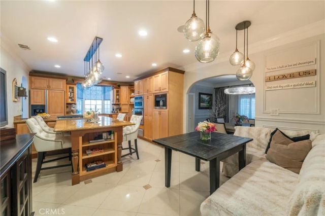 1861 W Chalet, Anaheim, CA 92804