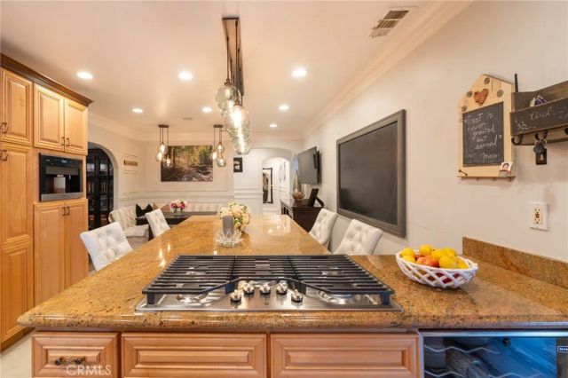 1861 W Chalet, Anaheim, CA 92804