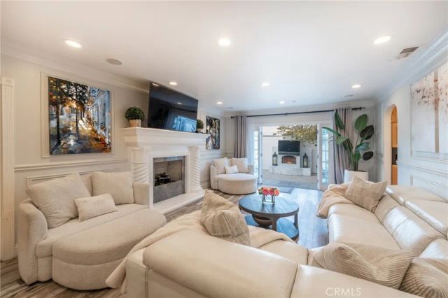 1861 W Chalet, Anaheim, CA 92804