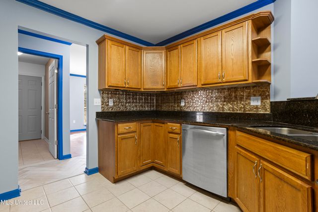 2313 Rue Beaux Chenes, Ocean Springs, MS 39564