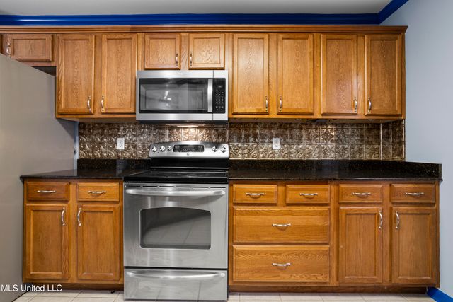 2313 Rue Beaux Chenes, Ocean Springs, MS 39564