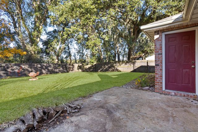2313 Rue Beaux Chenes, Ocean Springs, MS 39564