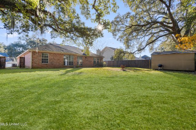 2313 Rue Beaux Chenes, Ocean Springs, MS 39564