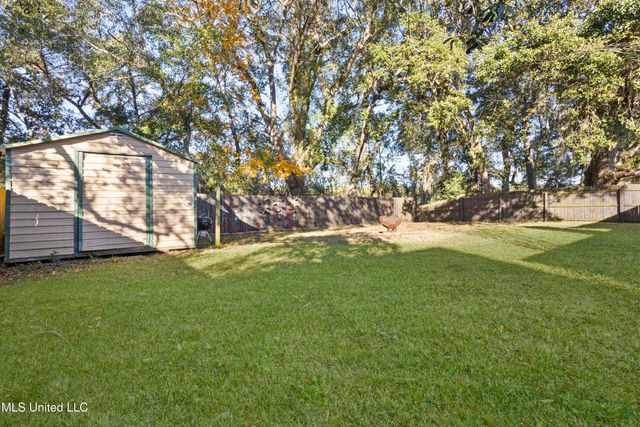 2313 Rue Beaux Chenes, Ocean Springs, MS 39564