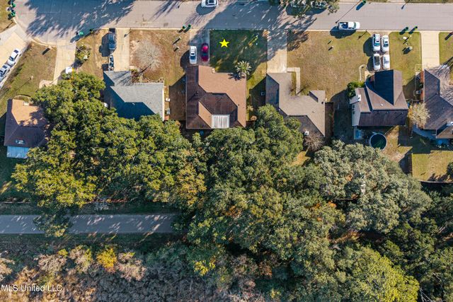 2313 Rue Beaux Chenes, Ocean Springs, MS 39564