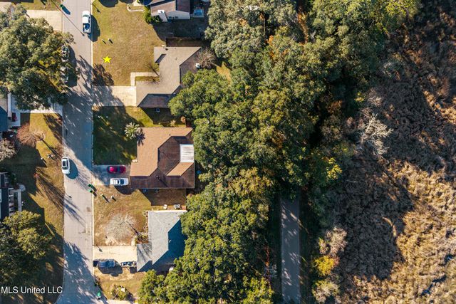 2313 Rue Beaux Chenes, Ocean Springs, MS 39564