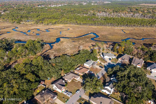 2313 Rue Beaux Chenes, Ocean Springs, MS 39564