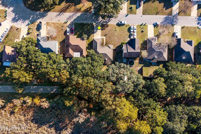 2313 Rue Beaux Chenes, Ocean Springs, MS 39564