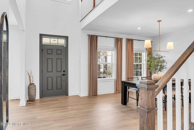 5 Patriot Street, Farmingdale, NJ 07727