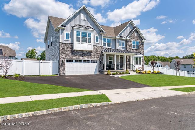 5 Patriot Street, Farmingdale, NJ 07727