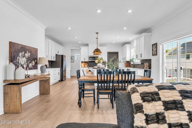 5 Patriot Street, Farmingdale, NJ 07727
