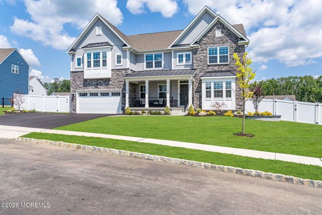 5 Patriot Street, Farmingdale, NJ 07727