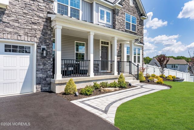 5 Patriot Street, Farmingdale, NJ 07727