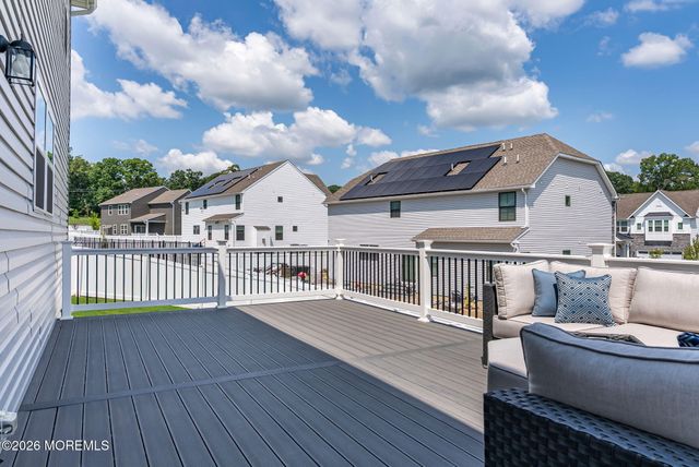 5 Patriot Street, Farmingdale, NJ 07727